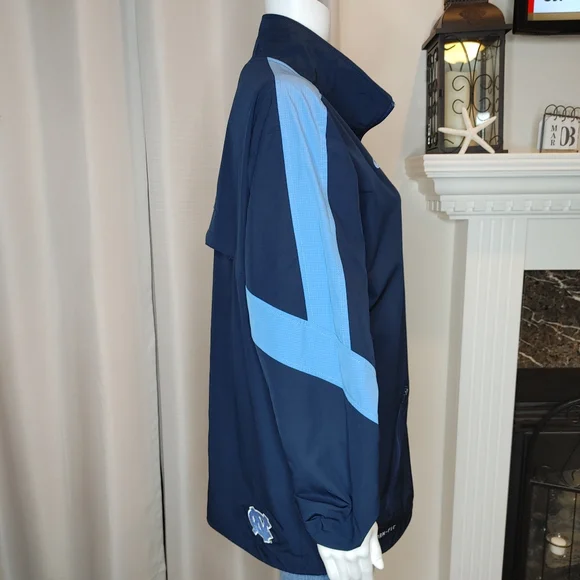 NIKE SUSTAINABLE FULL ZIP FRONT UNC CAROLINA TARHEELS JACKET, BLUE S - Picture 6 of 13